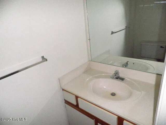 $995 | 3320 Bridges Street, Unit 9, Morehead City, NC 28557