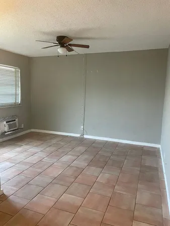 $1,550 | 702 North L Street, Unit 13, Lake Worth Beach, FL 33460