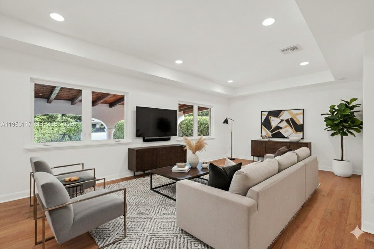 527 Southwest 20th Road Miami, FL 33129 - Photo 11 of 60