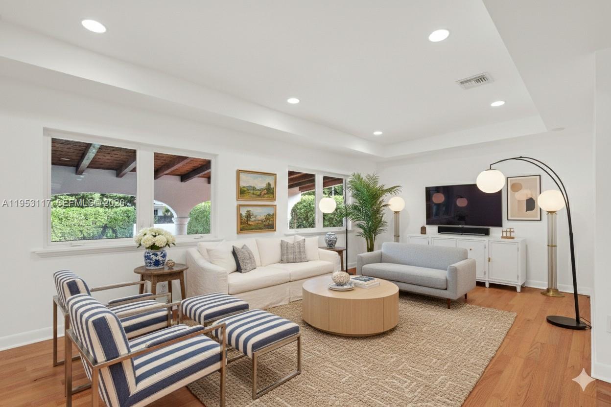 527 Southwest 20th Road Miami, FL 33129 - Photo 13 of 60