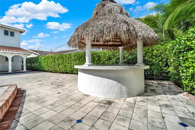 $12,500 | 527 Southwest 20th Road, Miami, FL 33129