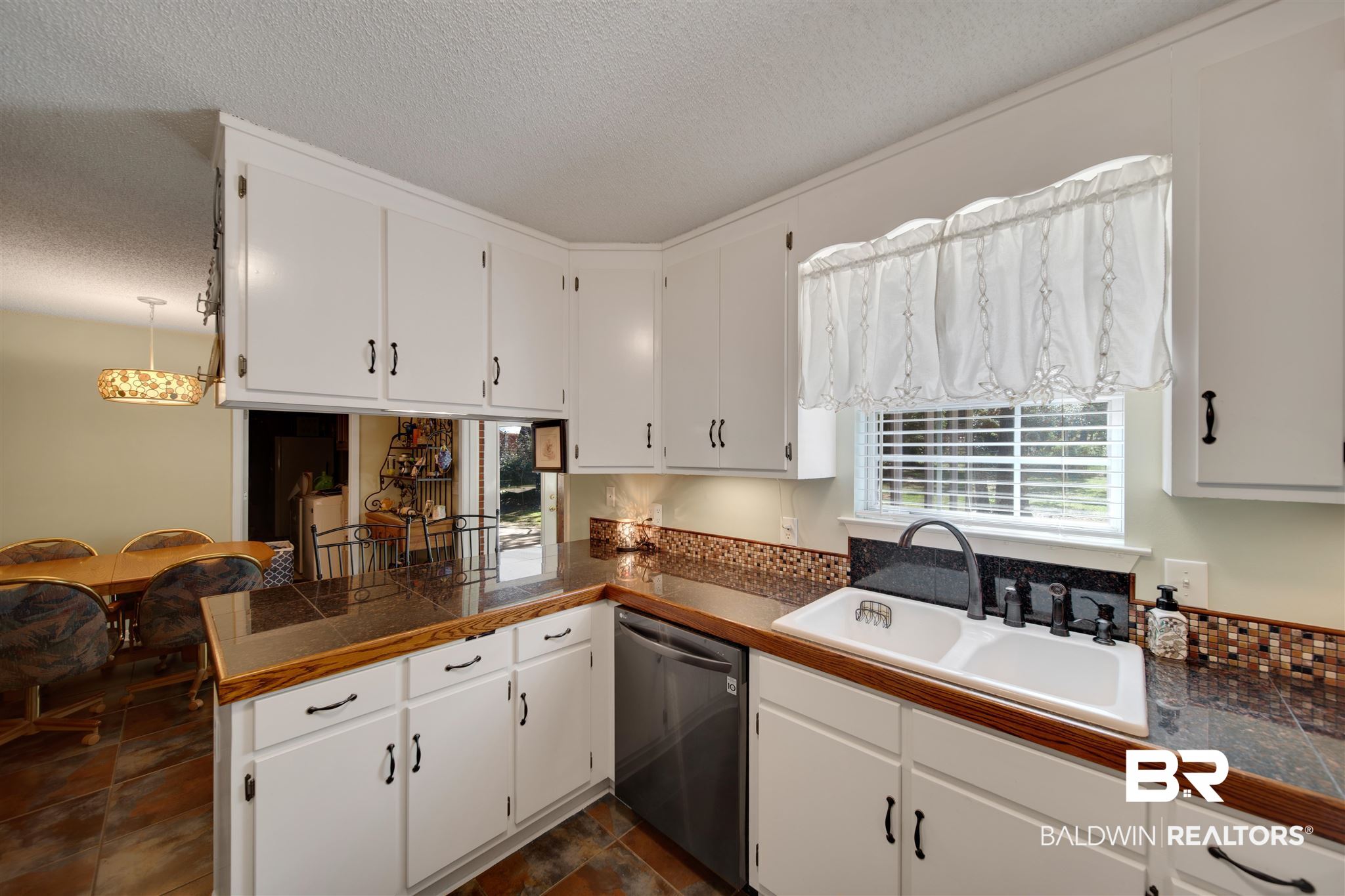 12121 Short Lane Fairhope, AL 36532 - Photo 16 of 38