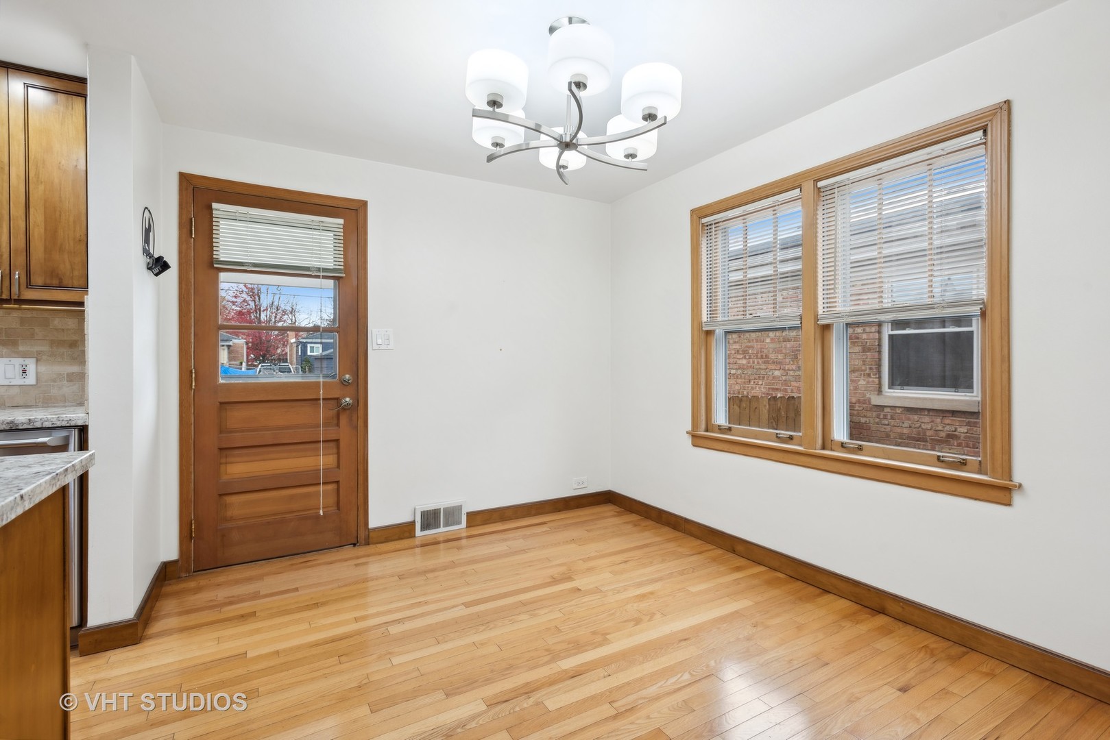 7755 West Rascher Avenue Chicago, IL 60656 - Photo 6 of 22 Gallery Image 6