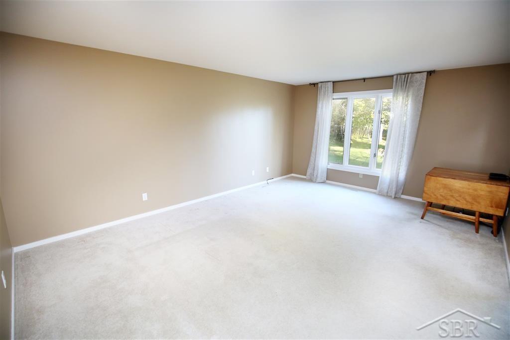 2941 East Mier Road Midland, MI 48642 - Photo 12 of 47 50011096-11.JPG