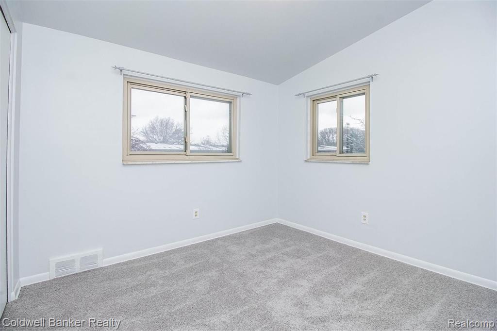 850 North Adams Road, Unit 8 Birmingham, MI 48009 - Photo 15 of 24