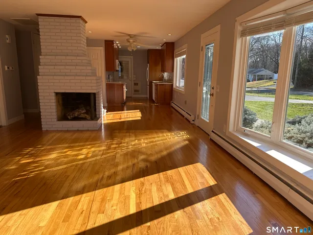 $449,000 | 94 Mohawk Drive, Wallingford, CT 06492