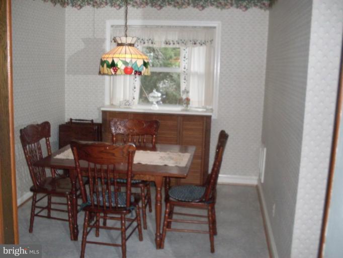 42 Mansion Road Linthicum Heights, MD 21090 - Photo 4 of 21 Kitchen/Dining Room