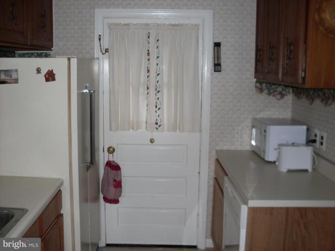 42 Mansion Road Linthicum Heights, MD 21090 - Photo 5 of 21 Kitchen #2
