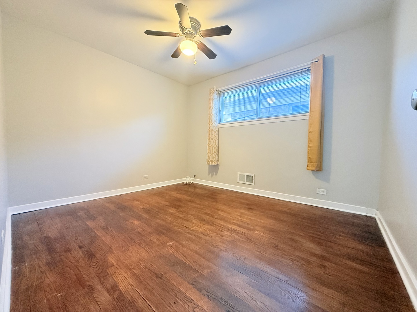 5818 West 60th Street Chicago, IL 60638 - Photo 17 of 39