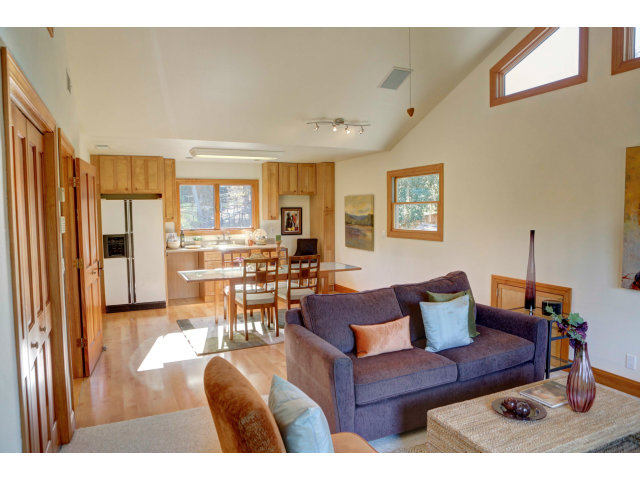 1140 Border Road Los Altos, CA 94024 - Photo 16 of 25