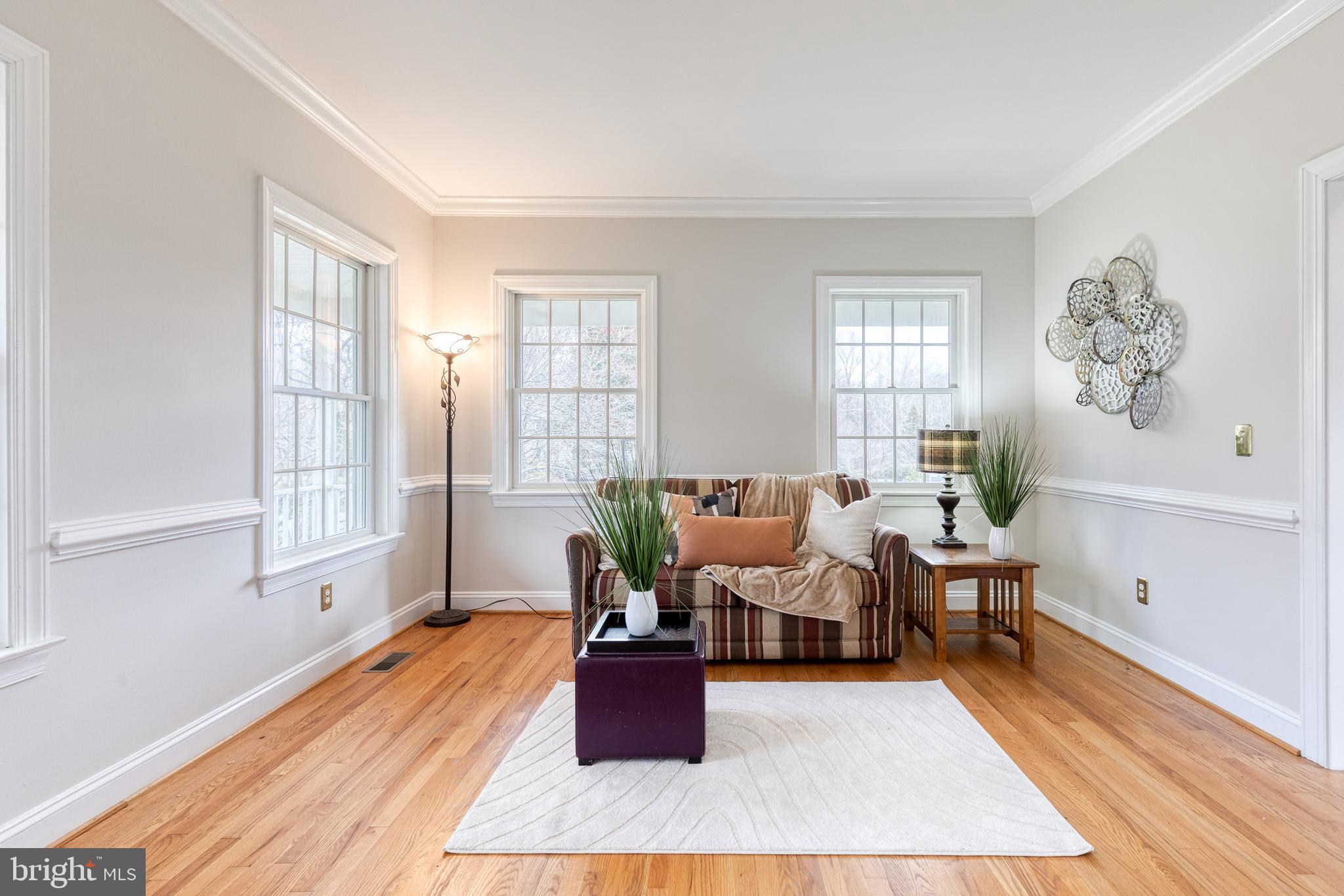 10925 Falls Road Lutherville-Timonium, MD 21093 - Photo 16 of 38 Living Room