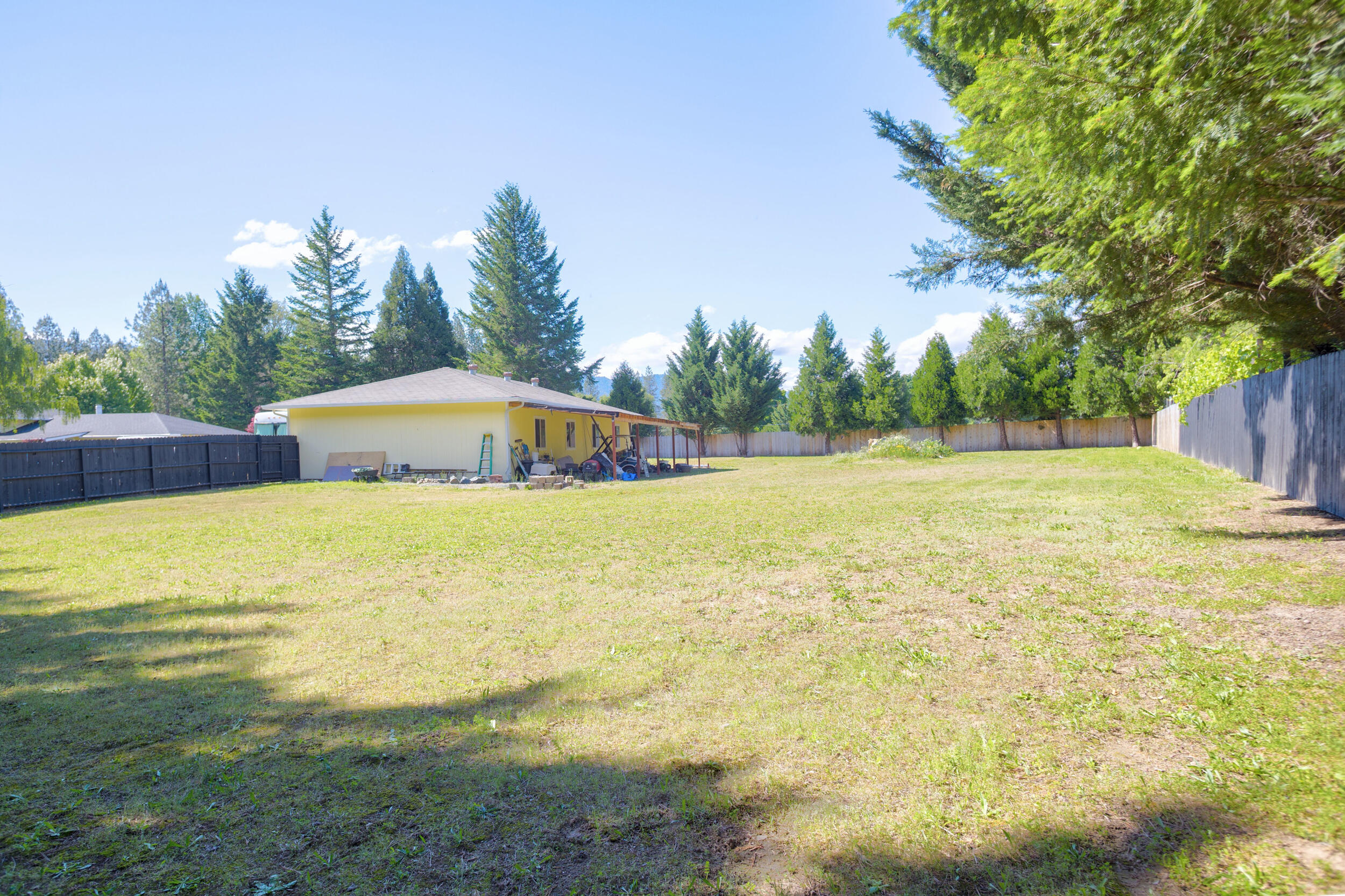 255 Queens Branch Road Rogue River, OR 97537 - Photo 45 of 60 Yard behind Detached shop