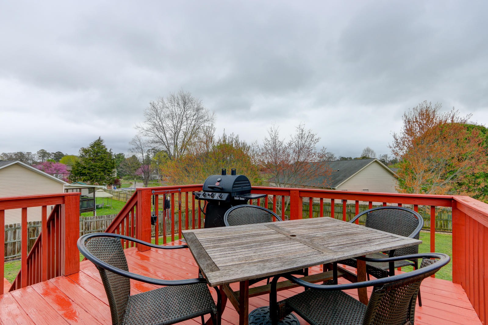 447 Pecan Circle Corryton, TN 37721 - Photo 12 of 28 a view of a chairs and table in the patio