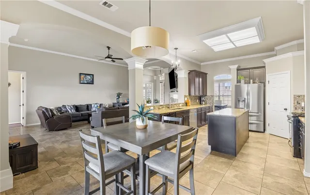 $560,000 | 8402 Lago Vista Drive, Corpus Christi, TX 78414