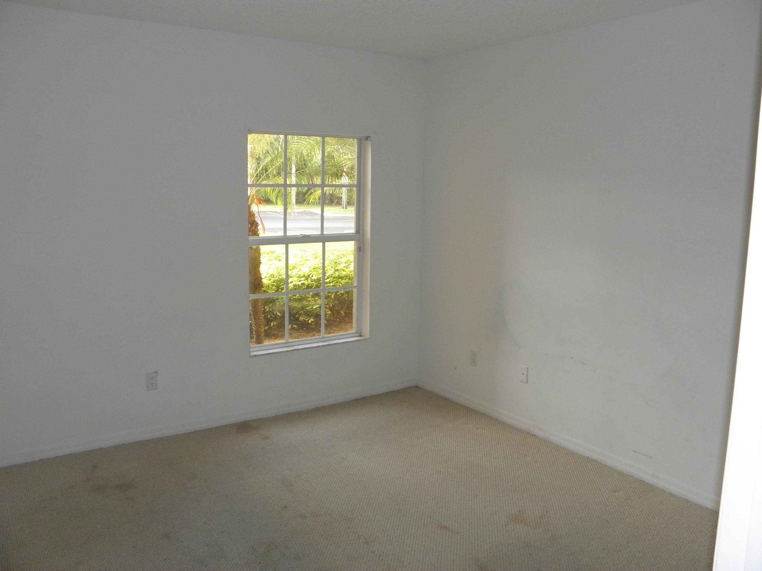 10372 Fox Trail Road South, Unit 606 West Palm Beach, FL 33411 - Photo 5 of 10 P4090324