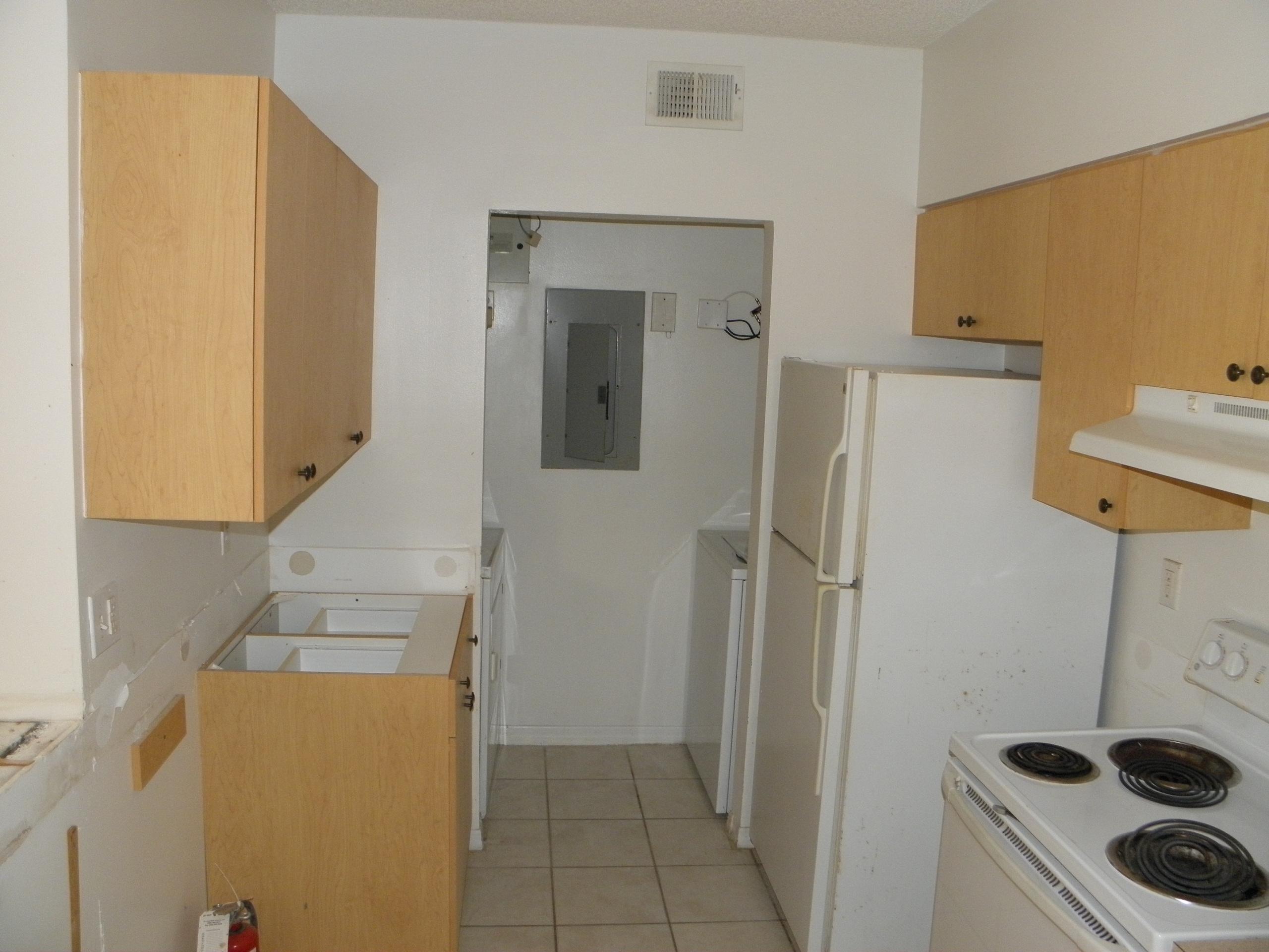 10372 Fox Trail Road South, Unit 606 West Palm Beach, FL 33411 - Photo 9 of 10 P4090328