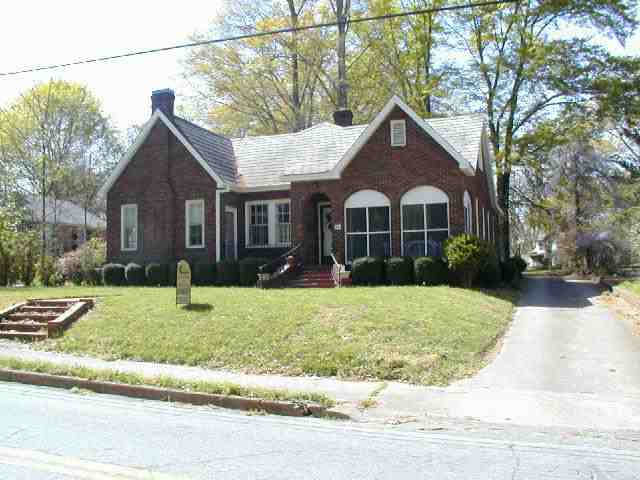 611 East Calhoun Street Anderson, SC 29621 - Photo 1 of 1 Gallery Image 1