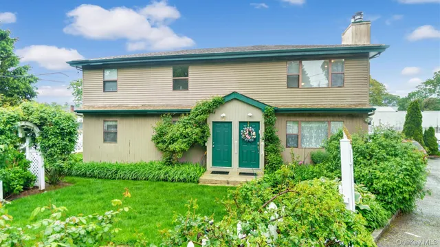 $3,200 | 9 Harrison Avenue, Unit 2, Glen Cove, NY 11542