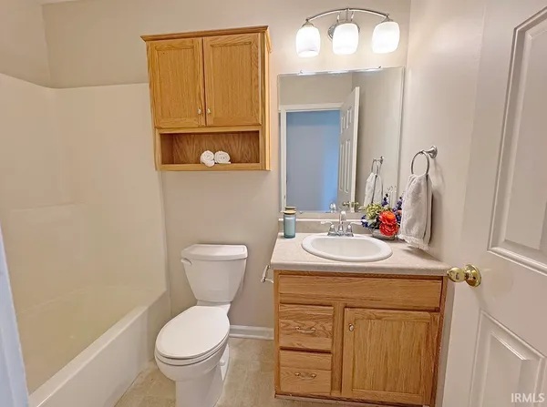 $297,400 | 5318 Keswick Lane, Fort Wayne, IN 46835