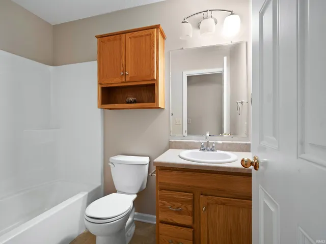 $299,900 | 5318 Keswick Lane, Fort Wayne, IN 46835