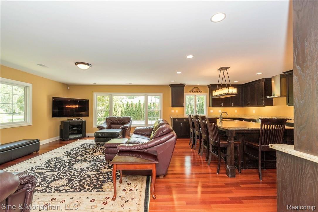 5350 Longmeadow Road Bloomfield Hills, MI 48304 - Photo 20 of 45 Family room opens to kitchen