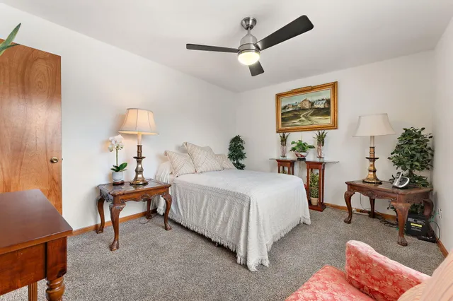 $164,900 | 1725 Homan Drive, Unit 305, Schererville, IN 46375