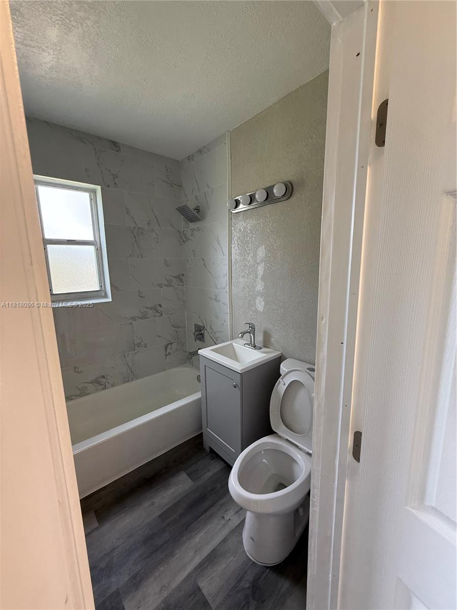 14940 Monroe Street Miami, FL 33176 - Photo 6 of 17