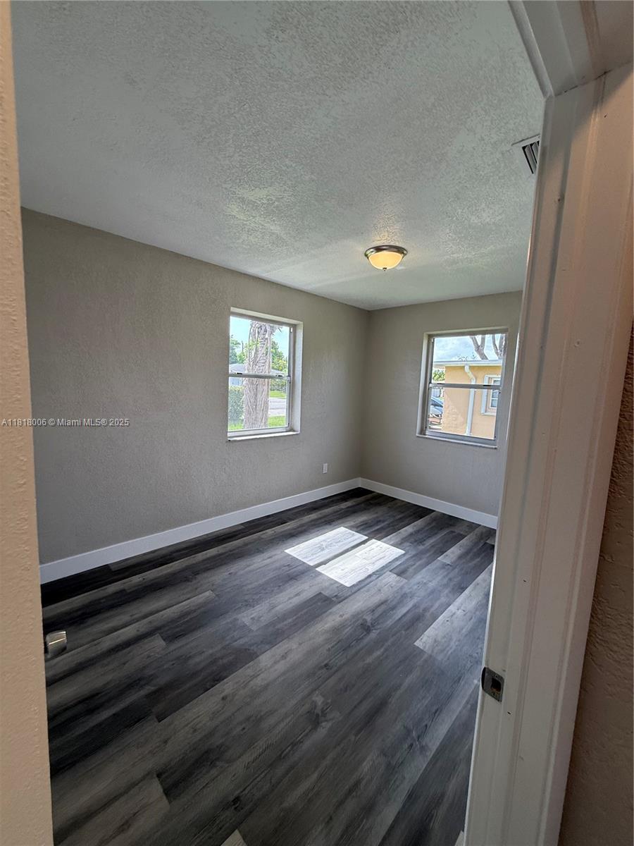 14940 Monroe Street Miami, FL 33176 - Photo 7 of 17