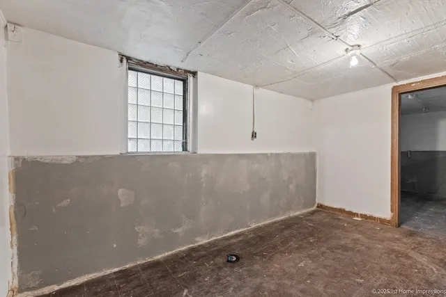 $300,000 | 1833 South Troy Street, Chicago, IL 60623