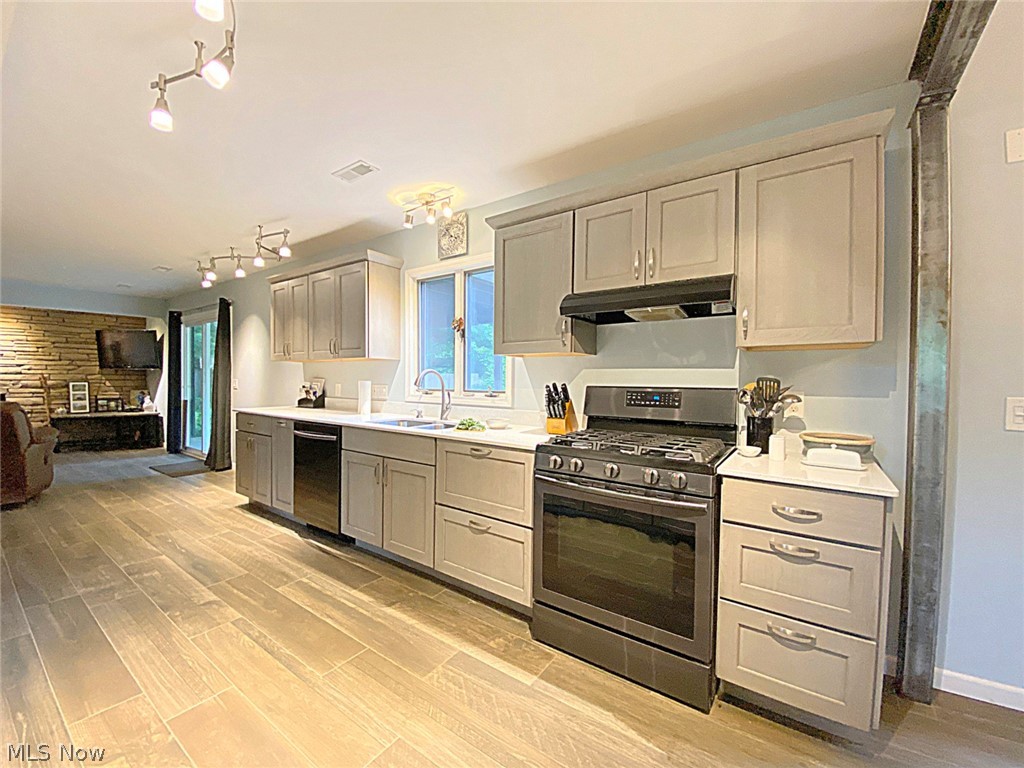 3956 Granger Road Medina, OH 44256 - Photo 8 of 34 Gallery Image 8