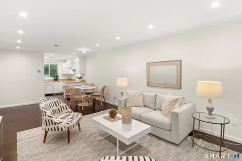 $475,000 | 32 Rowayton Woods Drive, Unit 32, Norwalk, CT 06854