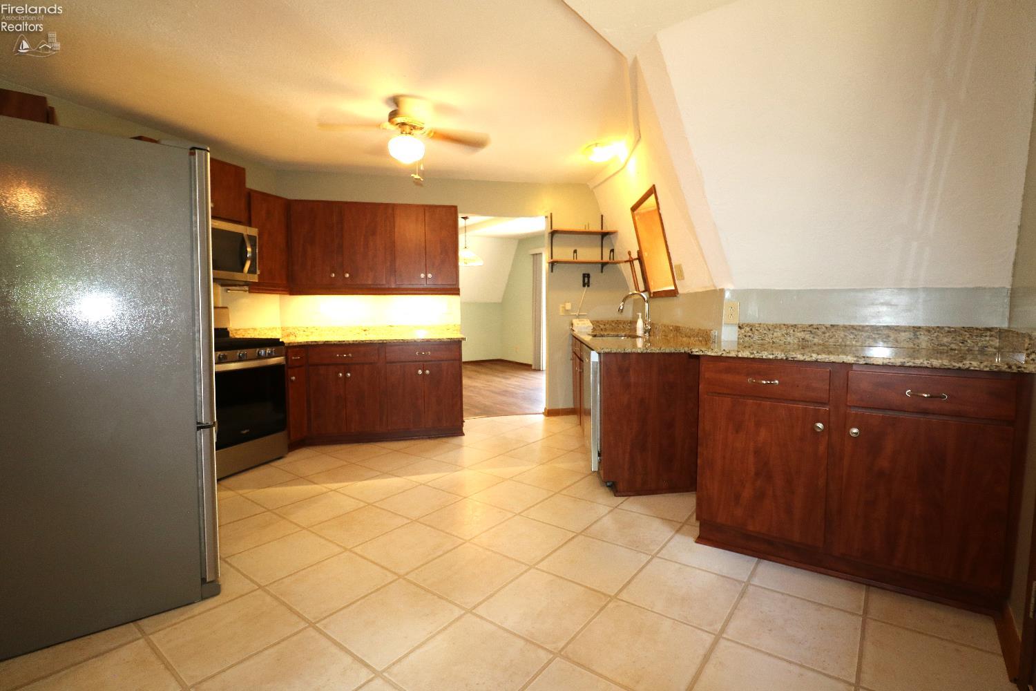 21783 Pitts Road Wellington, OH 44090 - Photo 7 of 53 Gallery Image 7