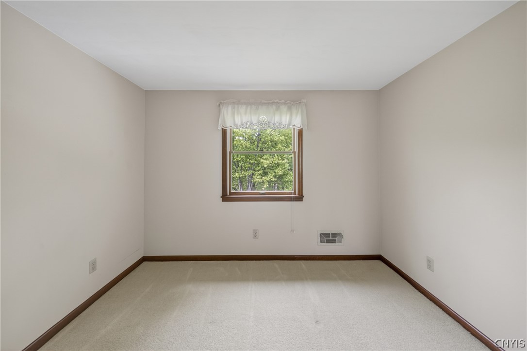 400 East Avenue Manlius, NY 13116 - Photo 24 of 50
