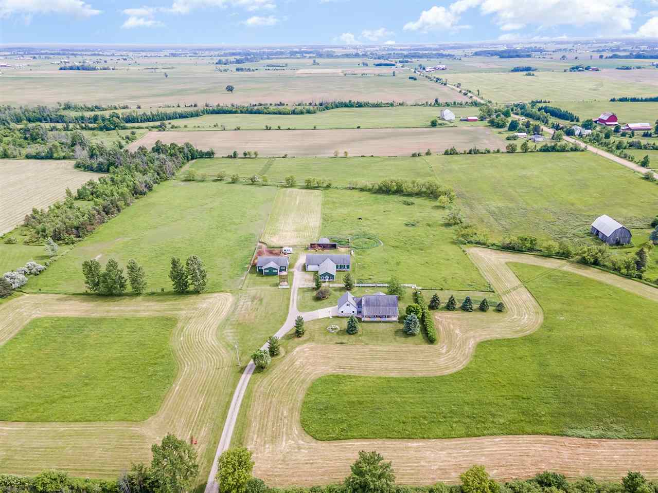2425 Ritchie Road Gladwin, MI 48624 - Photo 7 of 42