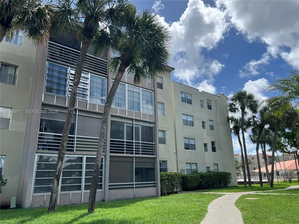 $1,800 | 1800 Southwest 81st Avenue, Unit 1415, North Lauderdale, FL 33068