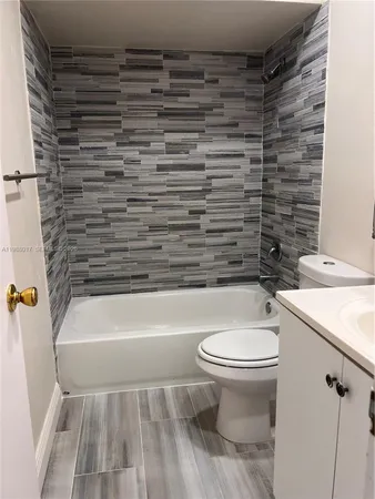 $1,700 | 1800 Southwest 81st Avenue, Unit 1415, North Lauderdale, FL 33068