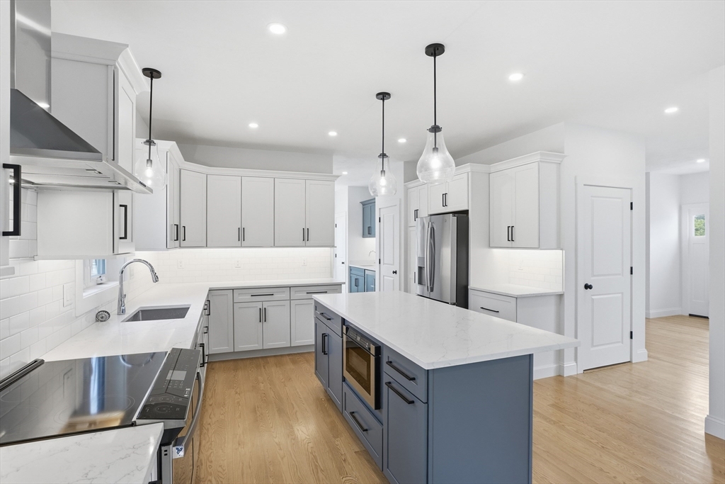294 Salem Road Dracut, MA 01826 - Photo 8 of 33