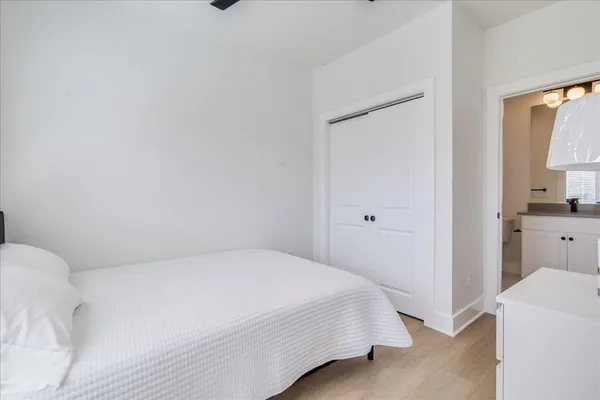 $4,000 | 3000 Duval Street, Unit 302, Austin, TX 78705