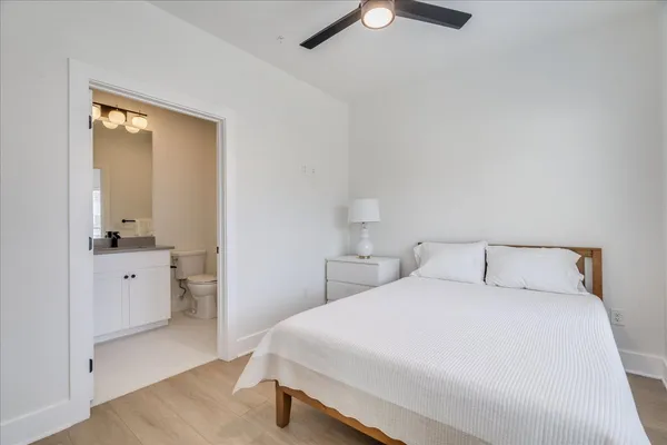 $4,000 | 3000 Duval Street, Unit 302, Austin, TX 78705