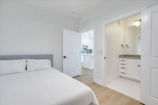 $4,000 | 3000 Duval Street, Unit 302, Austin, TX 78705