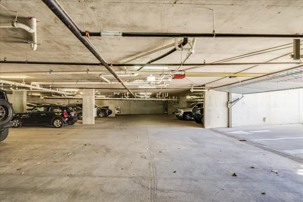 $4,000 | 3000 Duval Street, Unit 302, Austin, TX 78705