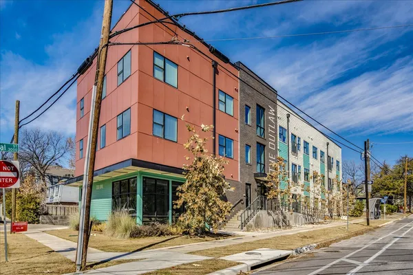 $4,000 | 3000 Duval Street, Unit 302, Austin, TX 78705