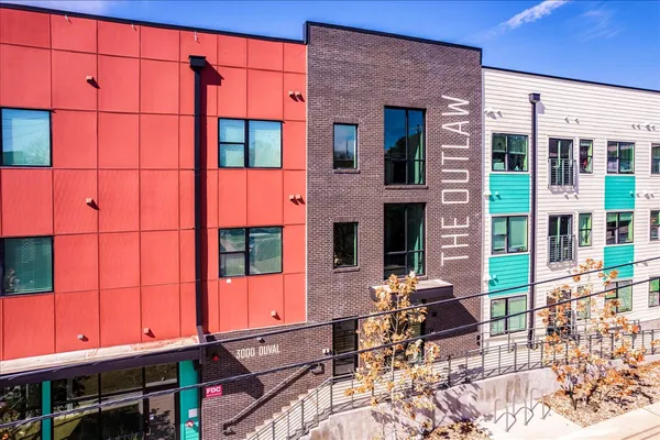 $4,000 | 3000 Duval Street, Unit 302, Austin, TX 78705