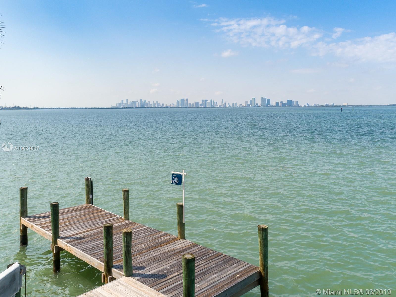 5860 North Bay Road Miami Beach, FL 33140 - Photo 13 of 15