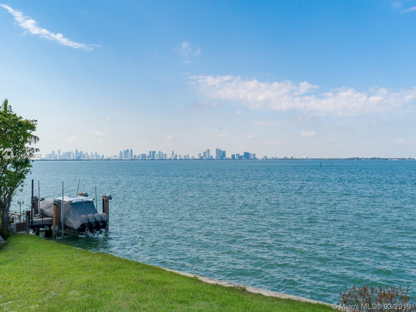 5860 North Bay Road Miami Beach, FL 33140 - Photo 5 of 15