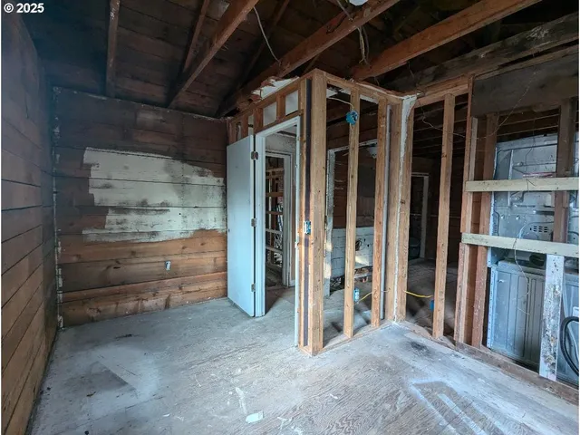 a view of a garage of an empty room