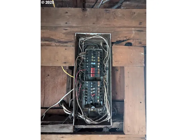 $95,000 | 48391 Roberts Road, Oakridge, OR 97463