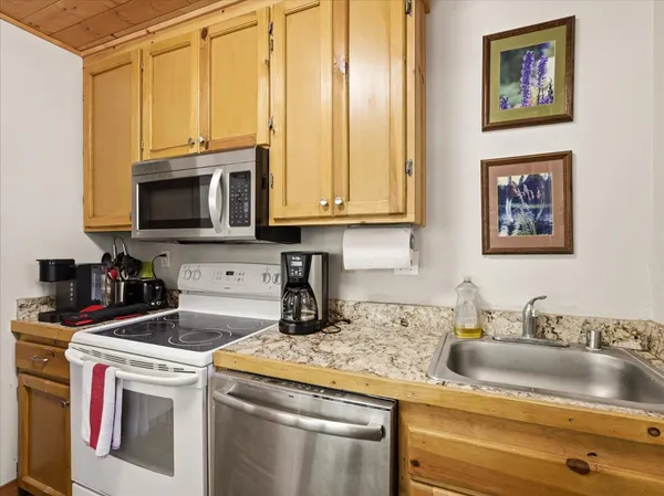 $495,033 | 7739 Black Pine Way, Fish Camp, CA 93623