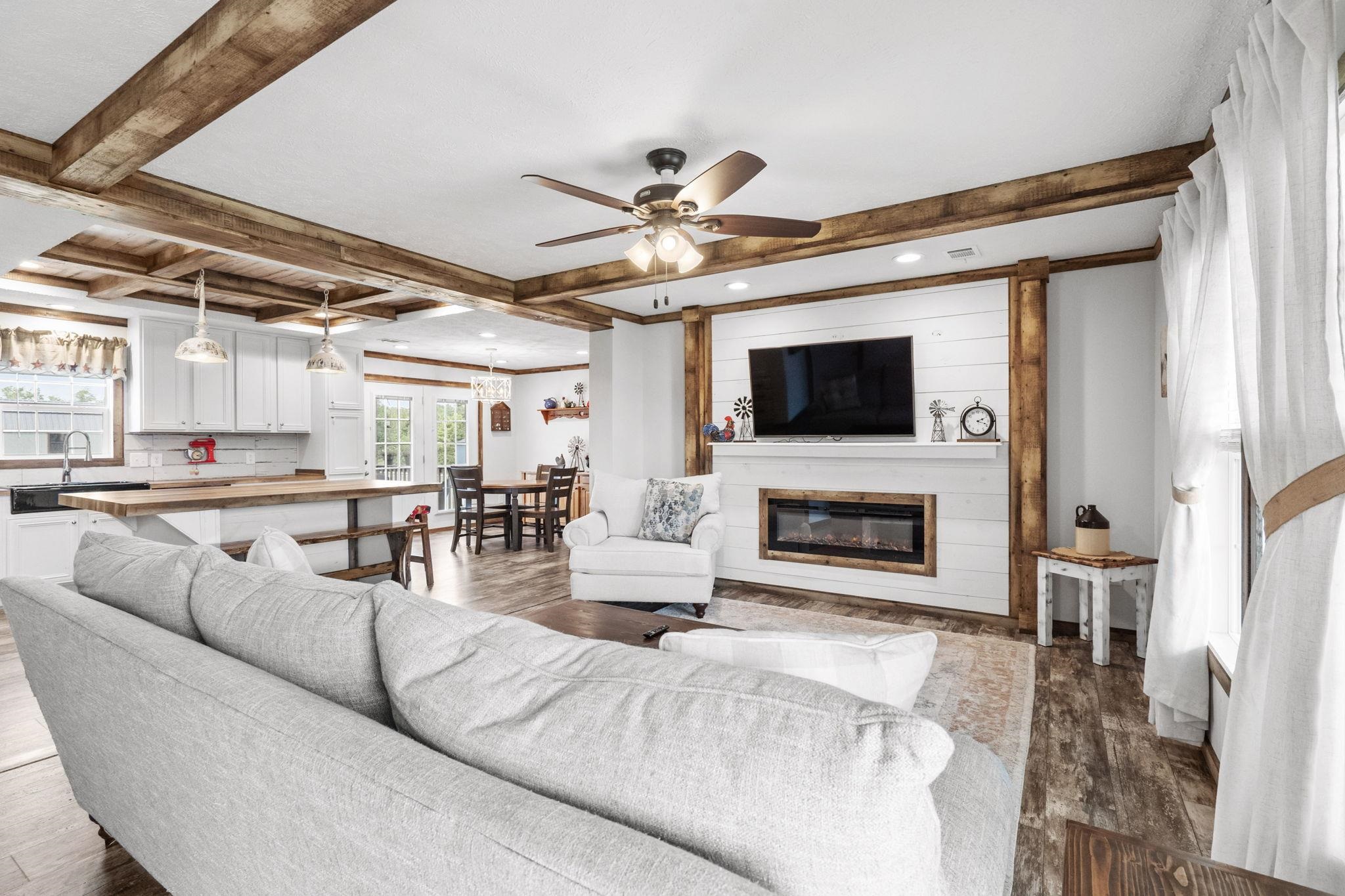 4188 Double Dee Road Aynor, SC 29511 - Photo 6 of 49 Gallery Image 6