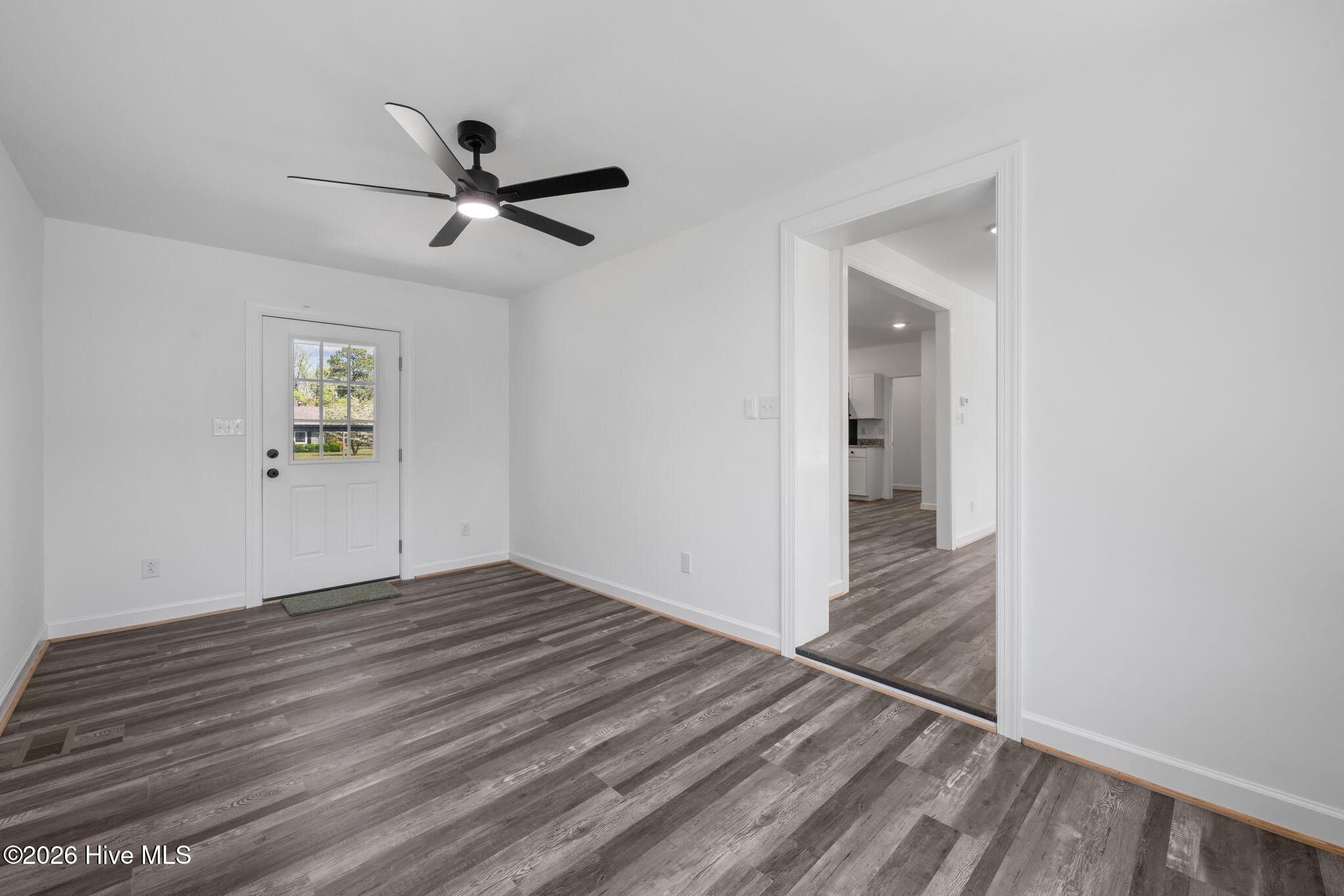1514 Rhem Avenue New Bern, NC 28560 - Photo 19 of 41 34-web-or-mls-DSC_0117